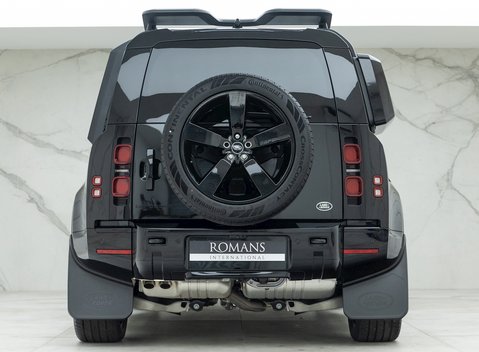 Land Rover Defender 110 D300 Hard Top X-Dynamic HSE 5