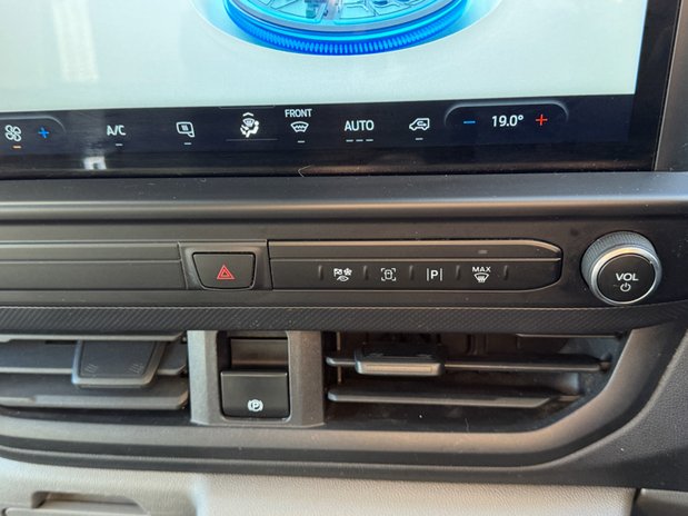 Ford Transit Custom LWB L2H1 Low Roof Trend 280 Air Con Cam Carplay Sensors EURO 6 38