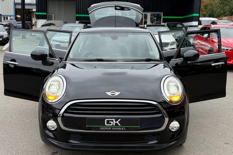 Mini Hatch COOPER D - £20 ROAD TAX - MEDIA XL -LED HEADLIGHTS -HIGH SPEC - NEW MOT 19