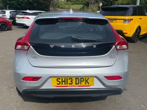 Volvo V40 1.6 D2 SE Euro 5 (s/s) 5dr 9