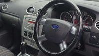 Ford Focus 1.6 Style Hatchback 5dr Petrol Automatic (184 g/km, 99 bhp) 44