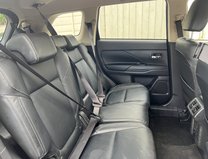 Mitsubishi Outlander 2.0 MIVEC Exceed SUV 5dr Petrol CVT 4WD Euro 6 (s/s) (150 ps) 13