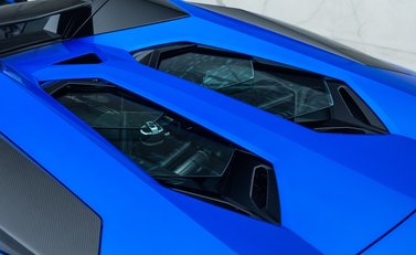 Lamborghini Aventador S LP 740-4 ROADSTER 35