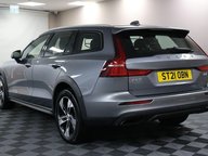 Volvo V60 B4 CROSS COUNTRY AWD MHEV 10