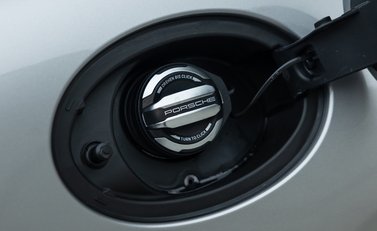 Porsche 911 GT3 TOURING (992) 36