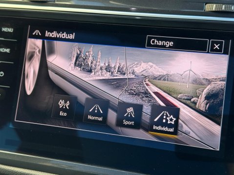 Volkswagen Tiguan 2.0 TDI R-Line DSG 4Motion Euro 6 (s/s) 5dr 37