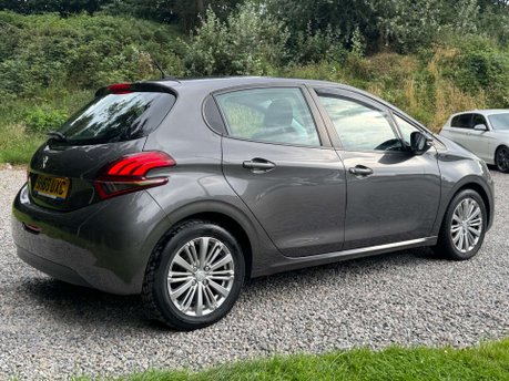 Peugeot 208 1.2 208 Signature S/S 5dr 5