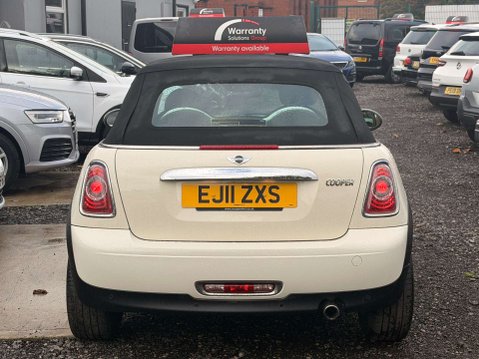 Mini Convertible 1.6 Cooper 2dr 11