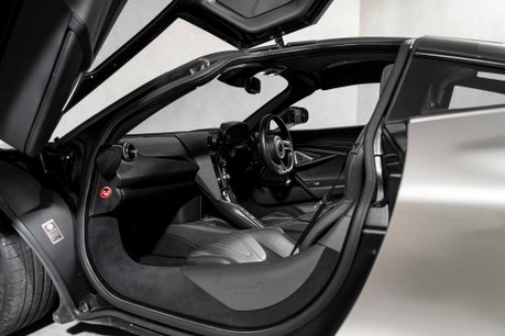 McLaren 720S V8 SSG. FULL MSH. CARBON PACK 1. CARBON INTERIOR. CERAMICS. LIFT. B & O. 14