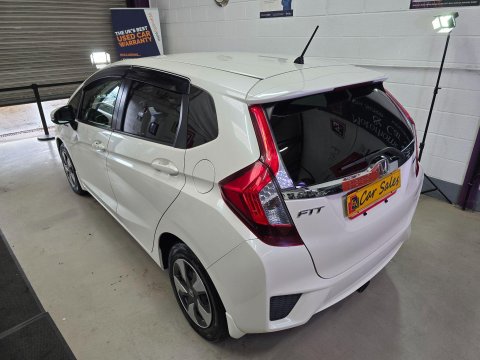 Honda Fit 1.5 VVTi Hybrid 7