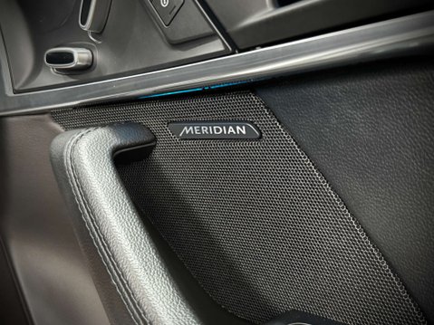 Jaguar F-Type 2.0 F-Type I4 R-Dynamic Auto 3dr 37