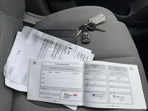 Kia Carens 2.0 CRDi SR 5dr (7 Seats) 27