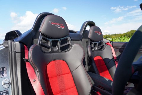 Porsche 718 Spyder RS 10