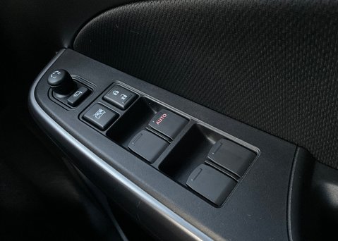 Suzuki Swift SZ5 DUALJET MHEV 27