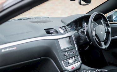 Maserati Granturismo S MC Shift 16