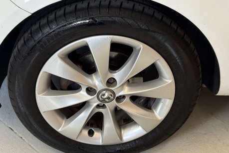 Vauxhall Corsa 1.2 16V Active Hatchback 5dr Petrol Manual Euro 5 (A/C) (85 ps) 18