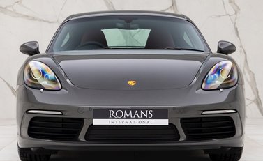 Porsche 718 Cayman 4