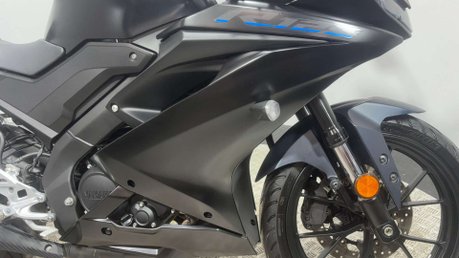 Yamaha R125 YZF 2023 ONLY 4K 1 OWNER NEW MOT SERVICED SPORTS BIKE 125CC 27