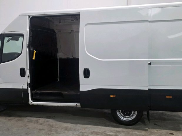 Iveco Daily DAILY BUISNESS 35S18 DIESEL 3.0 Van 3520L WB 13