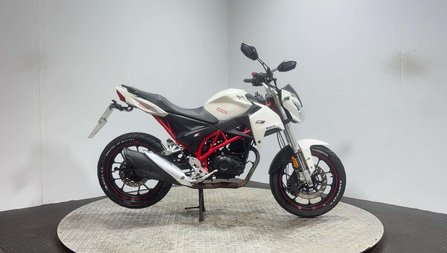 Sinnis RSX 2018 13K RUNNING PROJECT LEARNER BIKE SPARES OR REPAIR 125CC