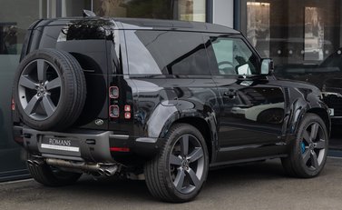 Land Rover Defender 90 V8 P525 4