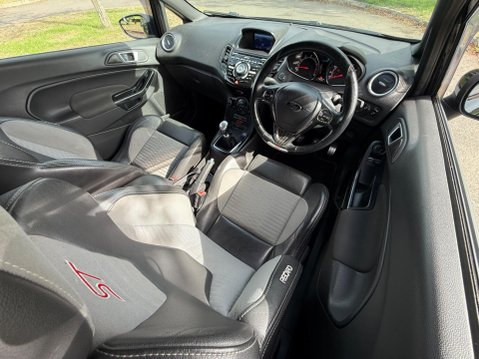 Ford Fiesta 1.6T EcoBoost ST-3 Euro 6 3dr 2