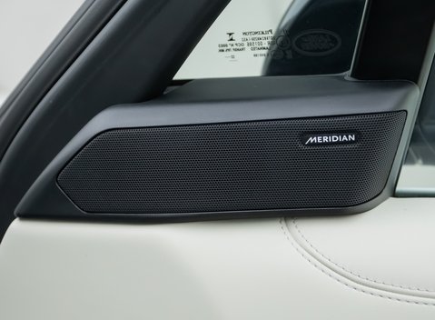 Land Rover Range Rover P440e SE 25