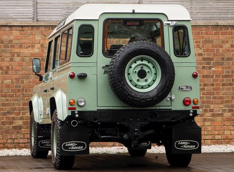 Land Rover Defender 110 Heritage Station Wagon 3