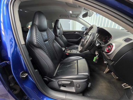 Audi RS3 2.5 TFSI Sportback 5dr Petrol S Tronic quattro Euro 6 (s/s) (367 ps) 7