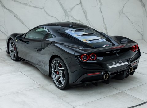 Ferrari F8 Tributo 9