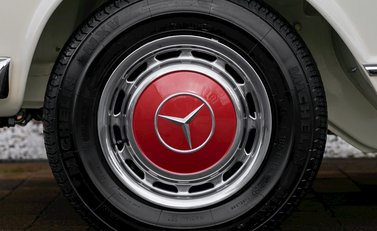 Mercedes-Benz SL Class SL Pagoda 13