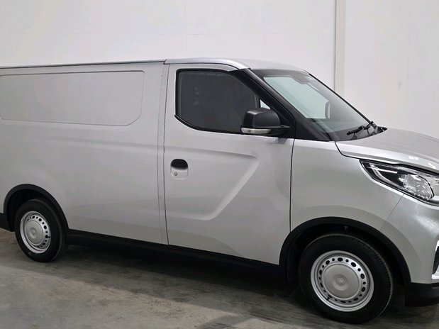 Maxus Deliver 3 Deliver 3 90kW H1 Van 50.2kWh Auto 3