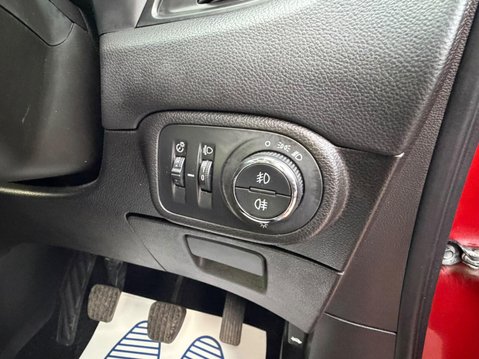 Vauxhall Zafira 1.4i Turbo Energy Euro 6 5dr 27