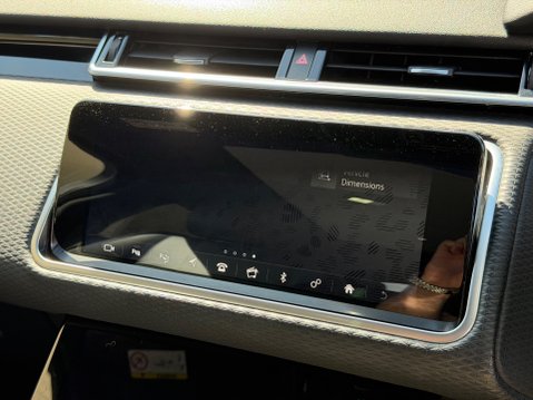 Land Rover Range Rover Velar R-DYNAMIC SE 21