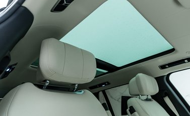 Land Rover Range Rover P460e Autobiography LWB 16