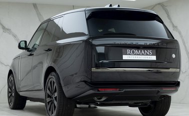 Land Rover Range Rover P510e SV 3