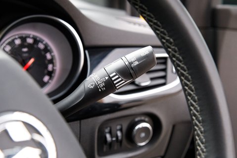 Vauxhall Astra SRI VX-LINE NAV S/S 19