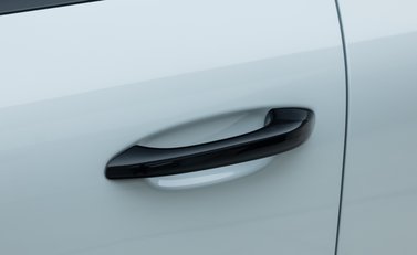 Porsche Macan GTS 34