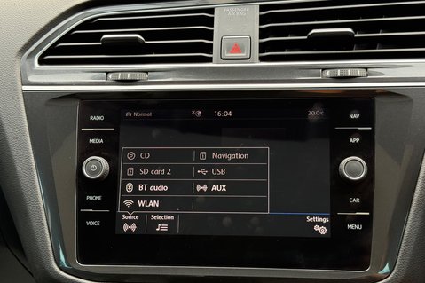 Volkswagen Tiguan SEL TSI BMT 4MOTION DSG - PANROOF - CARPLAY - FULL SERVICE HISTORY 55