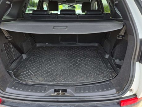 Land Rover Discovery Sport 2.0 TD4 SE Tech SUV 5dr Diesel Auto 4WD Euro 6 (s/s) (180 ps) 8