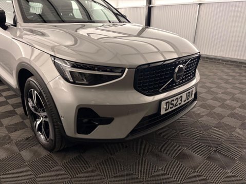 Volvo XC40 2.0 B3 MHEV Plus Dark DCT Auto Euro 6 (s/s) 5dr 50