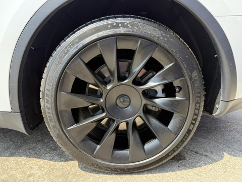 Tesla Model Y (Dual Motor) Long Range SUV 5dr Electric Auto 4WDE (384 bhp) 16