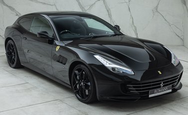 Ferrari GTC4 Lusso T 11