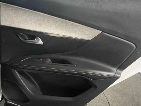 Peugeot 3008 1.5 3008 GT Blue HDi S/S 5dr 27