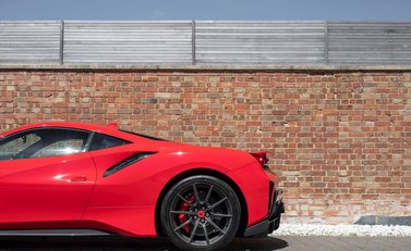 Ferrari 488 Pista 33
