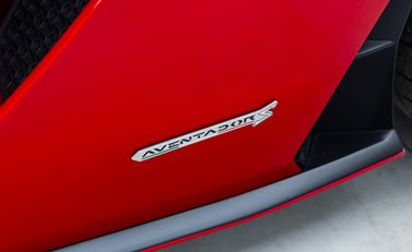Lamborghini Aventador S LP 740-4 ROADSTER 39