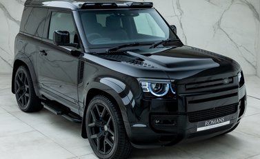 Land Rover Defender 90 V8 P525 Urban 8
