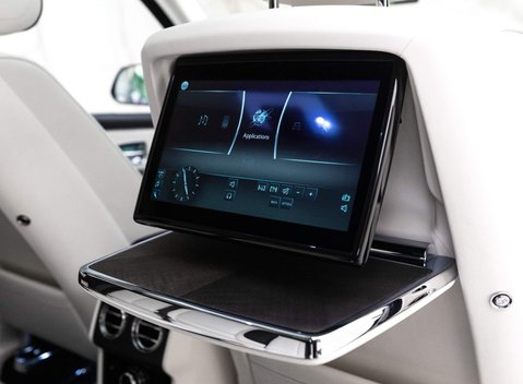 Rolls-Royce Cullinan V12 10