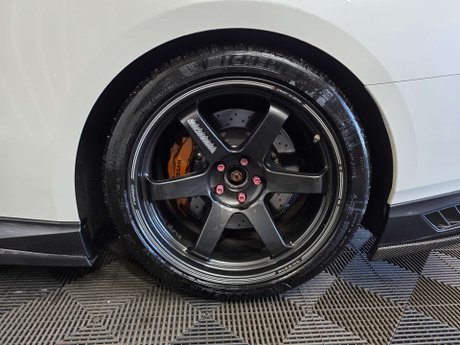 Nissan GT-R 3.8 V6 Recaro Coupe 2dr Petrol Auto 4WD Euro 6 (570 ps) 23