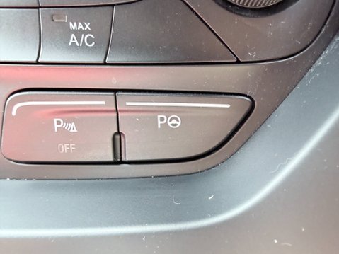Ford Kuga ST-LINE TDCI 24